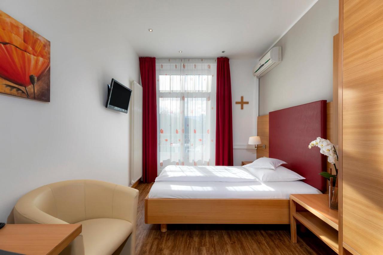 Hotel Kolping 메라노 외부 사진